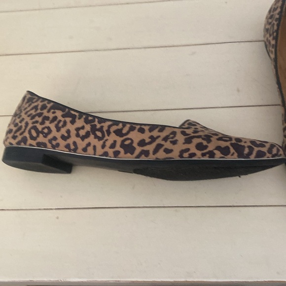 Me tons flats in size 6. # 2515 - Picture 7 of 7